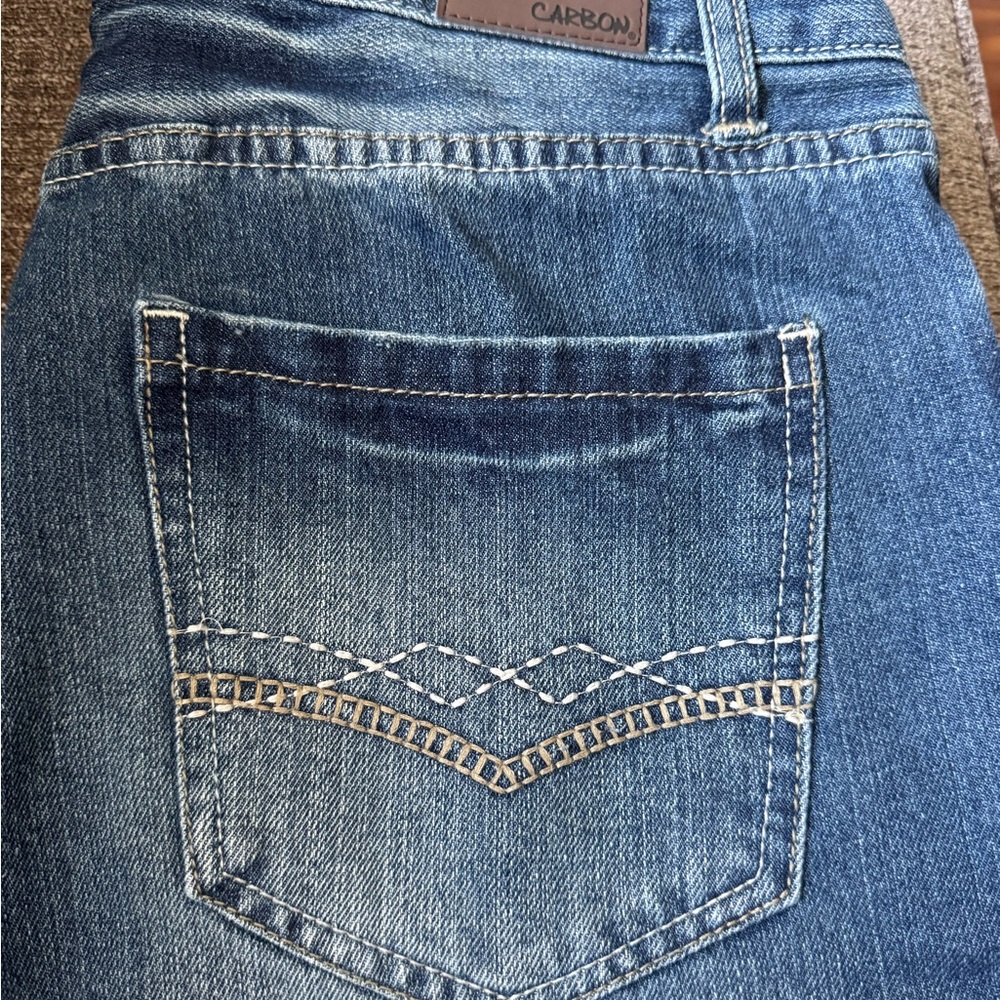 Men’s Carbon Blue Jeans with Classic Medium Wash and Fading